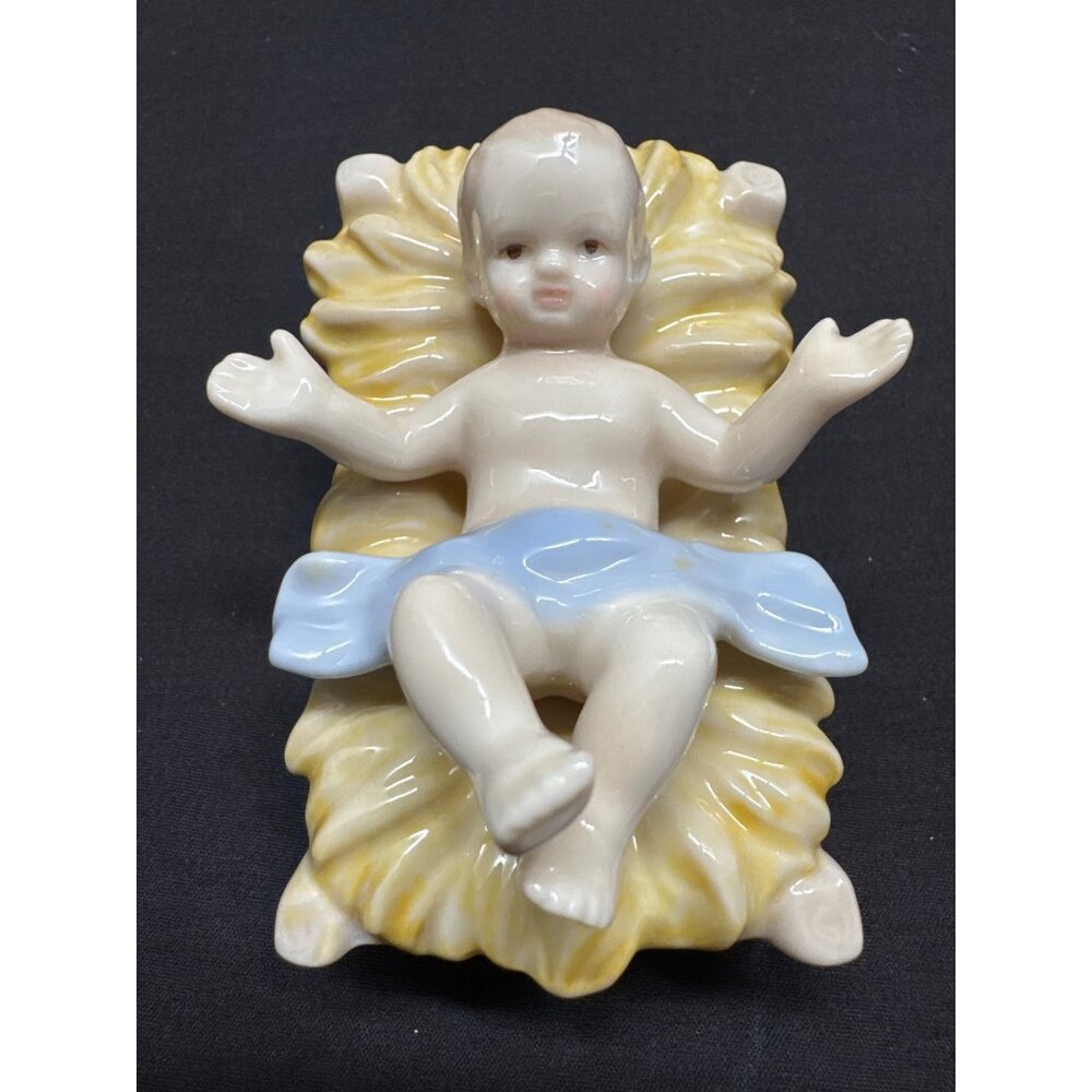 Royal Doulton Handcrafted Holiday Nativity Baby Jesus Figurine With Cradle Porce